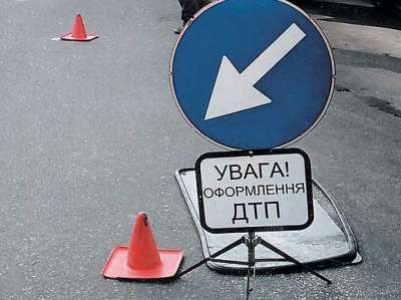 В Николаеве иностранная машина насмерть сбила четырех работников дорожной службы