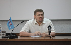 Юные николаевские симпатики Сильной Украины хотели видеть молодых, а приехал Кость Бондаренко