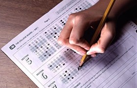 Претензии к тестам по английскому, как ни странно, были у учеников спецшкол, говорят в ОПОРЕ