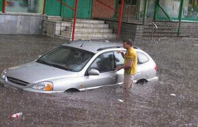 Подтопленная машина