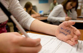 Абитуриент пишет тесты