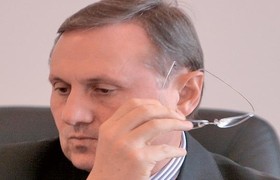 Александр Ефремов