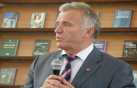 С. Николаенко 