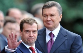 Виктор Янукович и Дмитрий Медведев