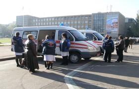 две новые машины скорой помощи