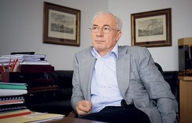 Николай Азаров