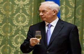 Николай Азаров