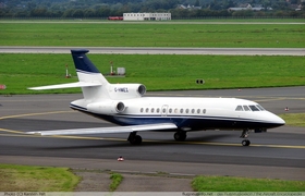 Falcon 900