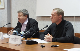 Новый президент "Океана" В. Федин (справа)