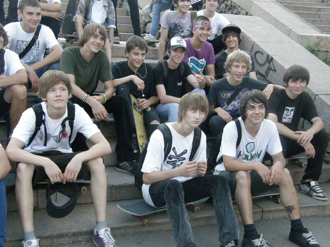 Николаевские экстремалы отметили День скейтборда