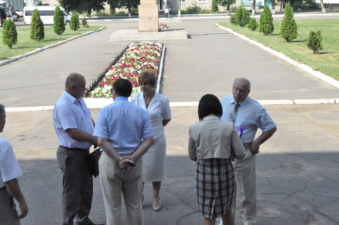 В ожидании первого лица области