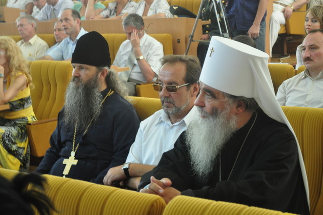 Митрополит Николаевский и Вознесенский Питирим в последнее время часто появляется на светских мероприятиях