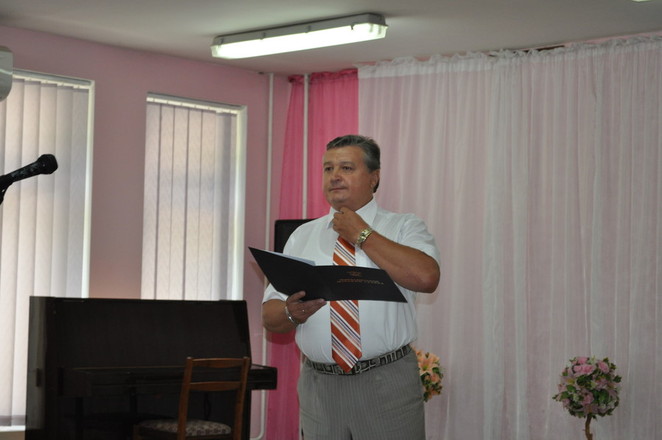 Александр Женжеруха поздравил работников торговли от имени мэра