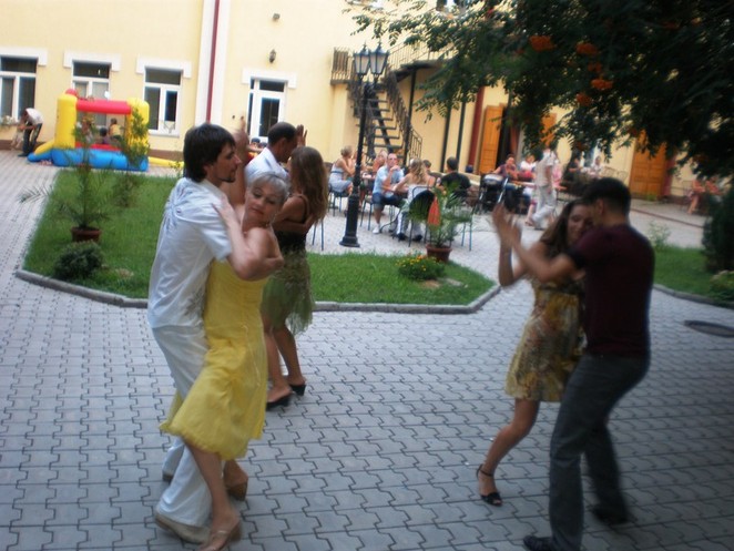 Танцуют профессионалы