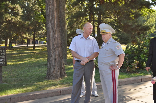 В.Уваров и Н.Поступальский
