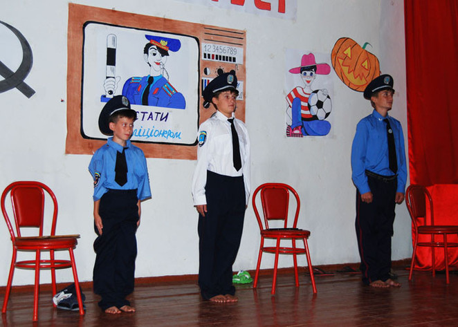 Молодые милиционеры