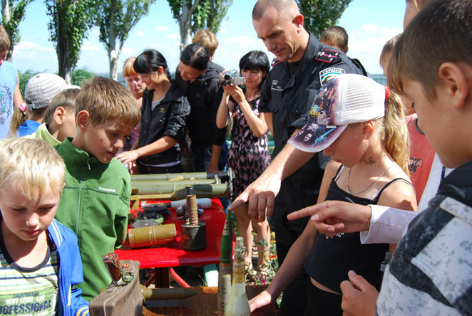 Детишки на выставке