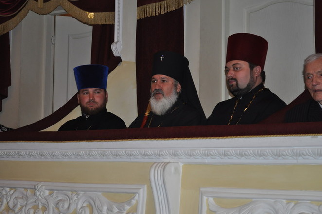 Пришли на торжество и представители духовенства