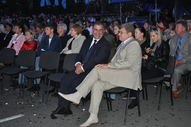 Ю.Гранатуров рассказывал о чем-то смешном Н.Круглову