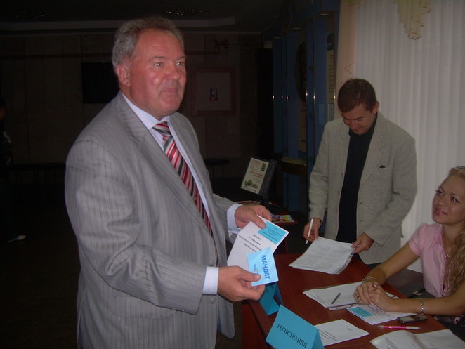 В. Чайка с мандатом