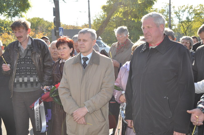 В центре - Юрий Диденко