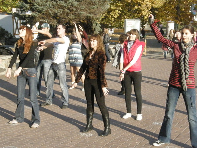 Уже немножко веселей