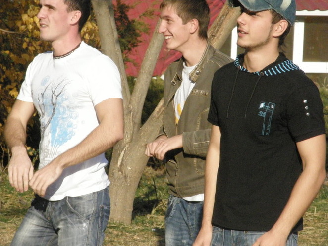 Сильная половина человечества охотно приниммала участие в фесте