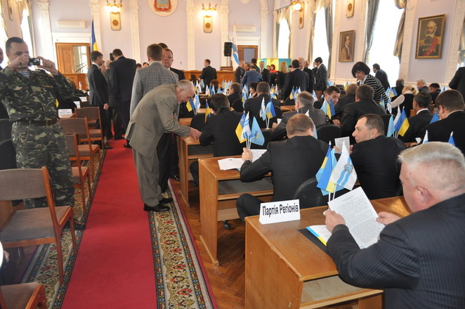 К.Масленников пришел с личным фотографом