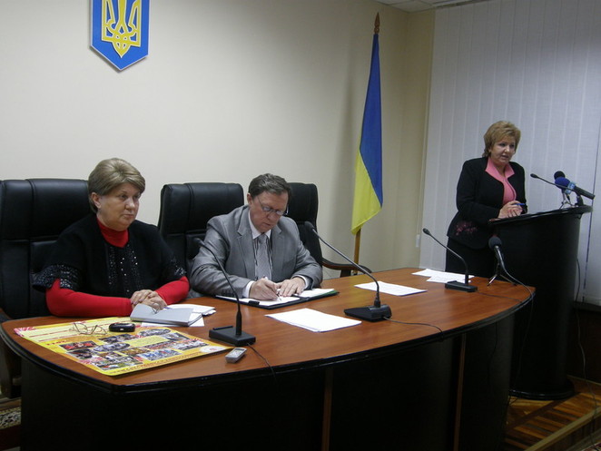 Е. Симоненко, В. Рукоманов, Е. Ивашко