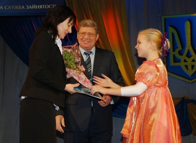 Граммоты вручает губернатор Николай Круглов