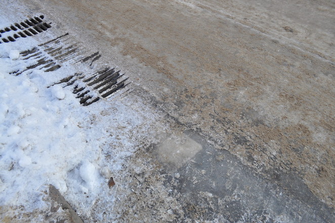 Лед на дороге