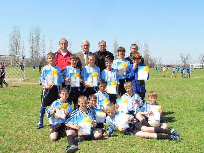 Команда из Новой Одессы - победители в возрасте 1998 года рождения