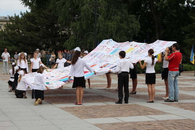 Полотно памяти подвигов героев