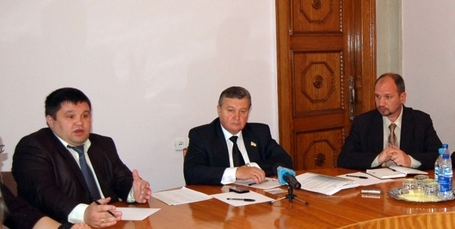Алексей Косарев - слева