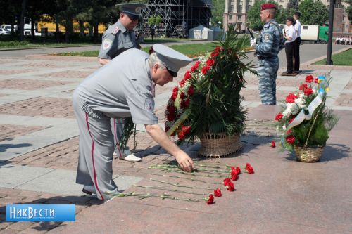 Валентин Парсенюк и вечного огня