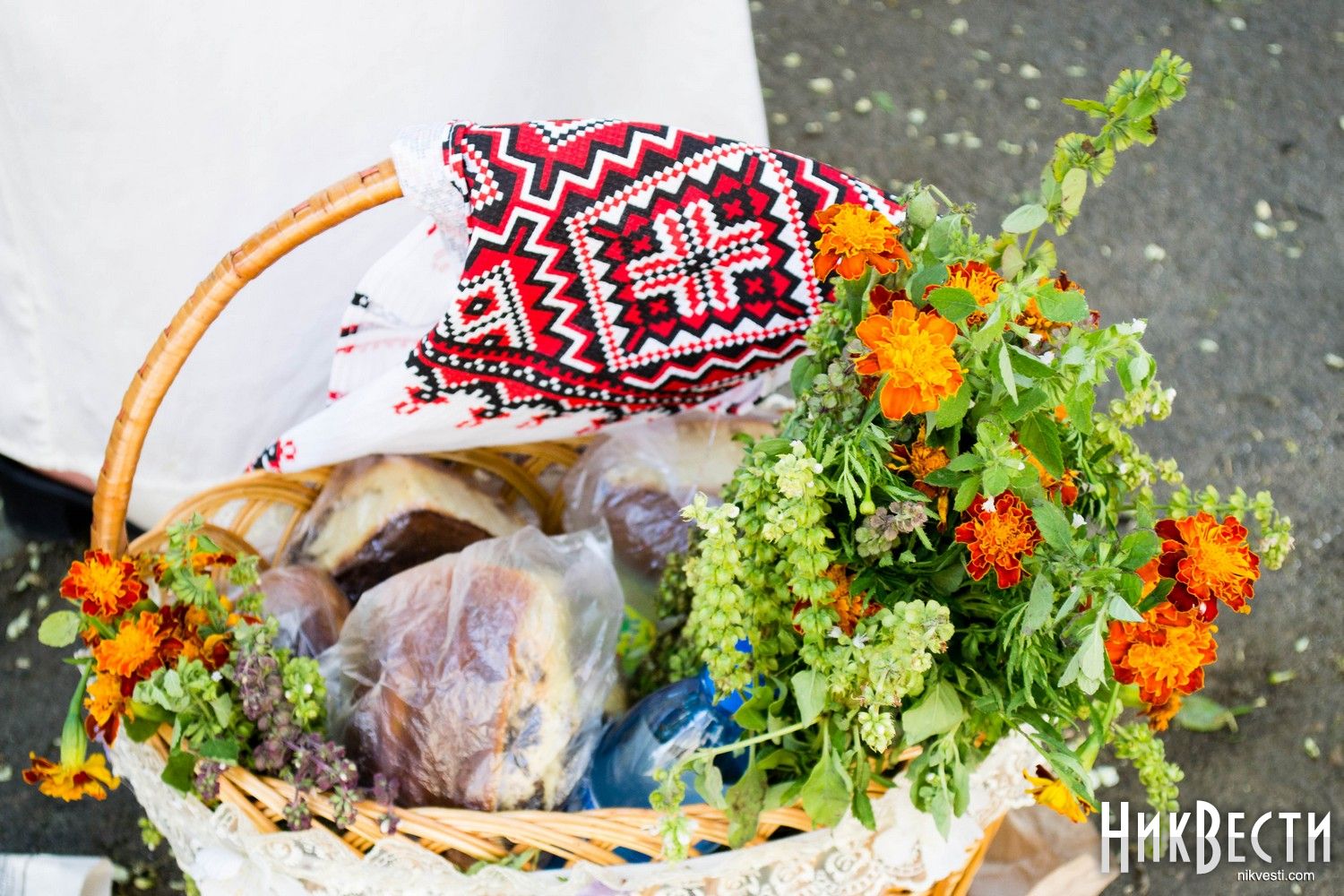 Маковей первый спас. Маковея фото. Маковея фото. С праздником маковееев. Маковые булочки.