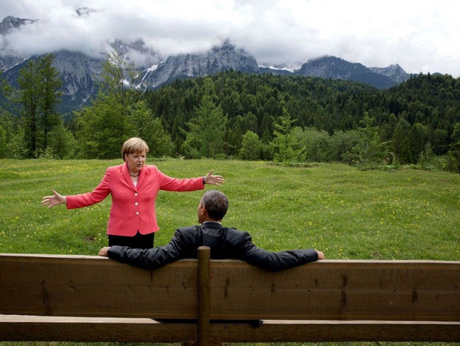 Барак Обама и Ангела Меркель во время встречи на саммите Большой семерки. 8 июня 2015 года