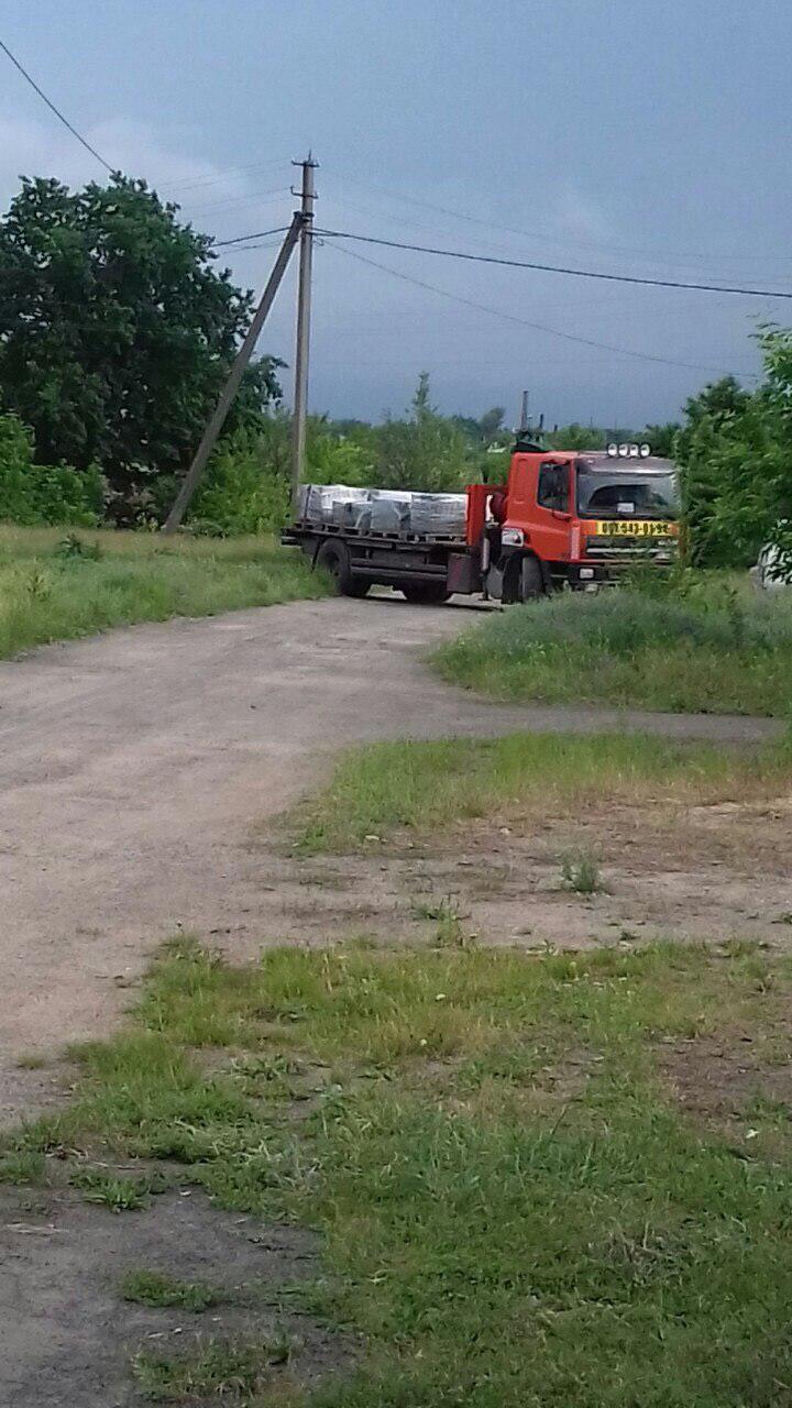 Это шум, гам, тарарам», — в Вознесенске в жилом квартале работает  подпольный цех по производству плитки