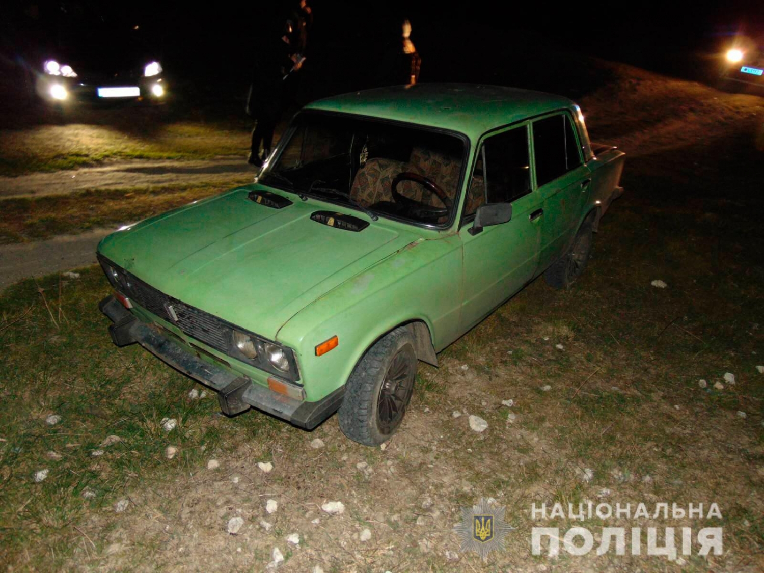 В Николаеве разыскали два угнанных ранее ВАЗ-2103, один автоворы уже успели  разобрать на запчасти