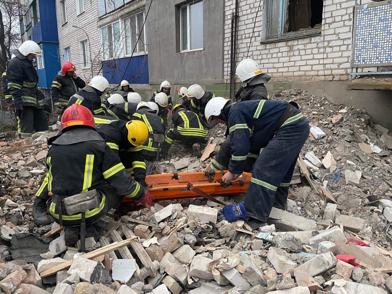 Взрыв жилого дома в Новой Одессе: Спасатели достали из-под завалов тело  третьего человека