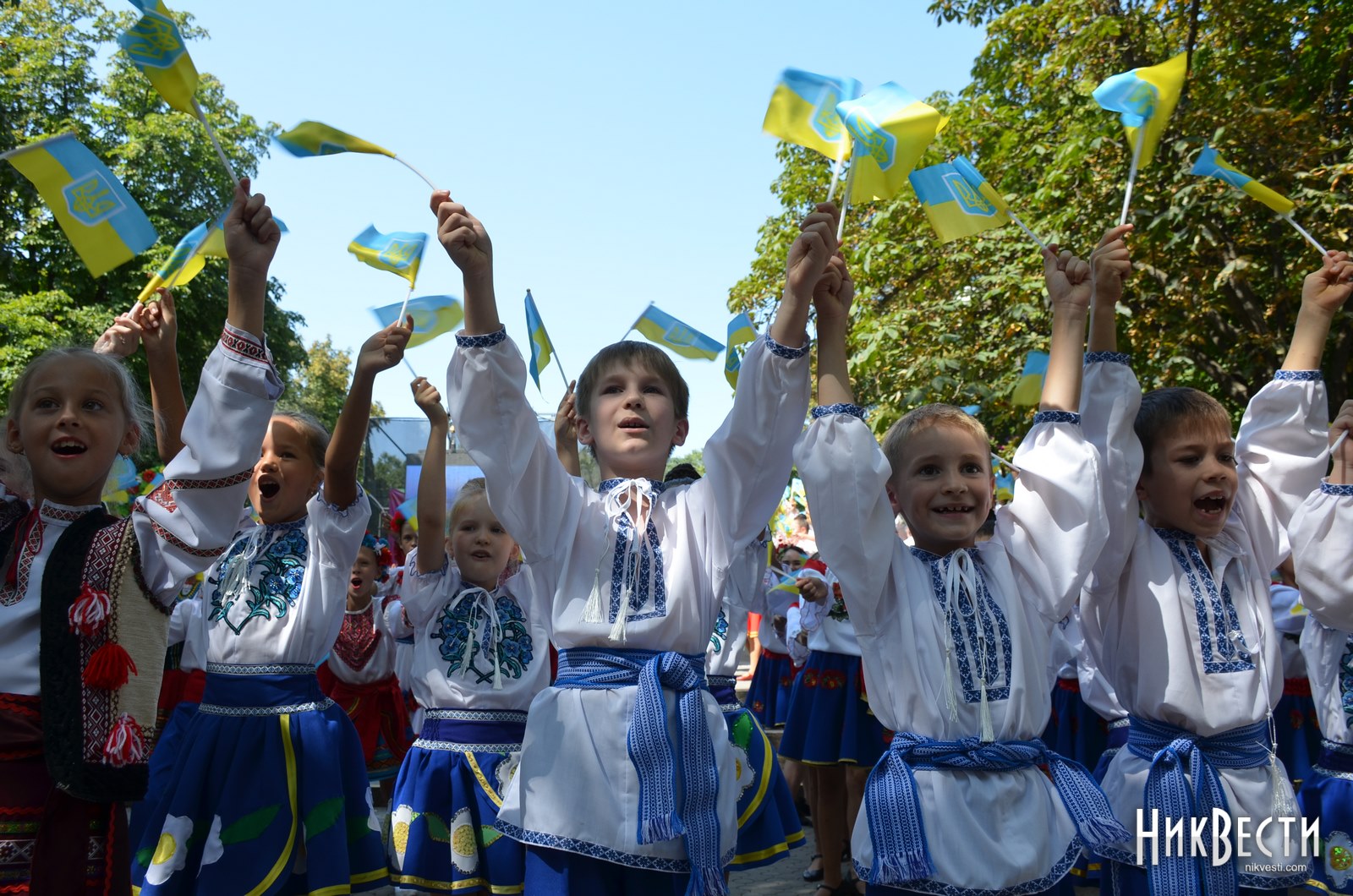 Фестиваль назван. 30 Летие независимости Украины. Символ 30 летия независимости Украины. День независимости Украины 2019 белые платья. В честь 30-летия независимости Украины, август 2021 года.