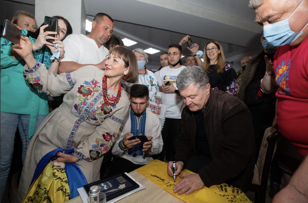 Памятные моменты Порошенко поделился фотовоспоминаниями о