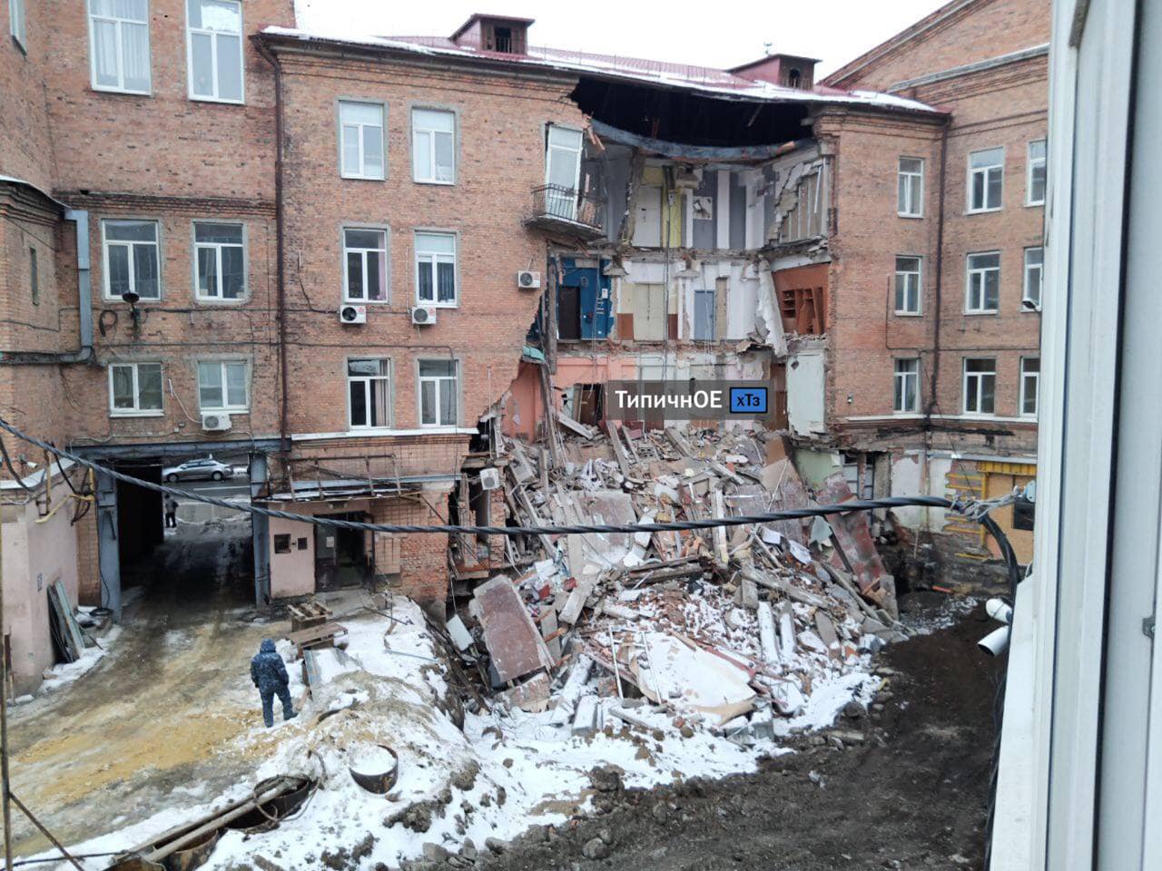 В Харькове обрушилась стена четырехэтажного дома