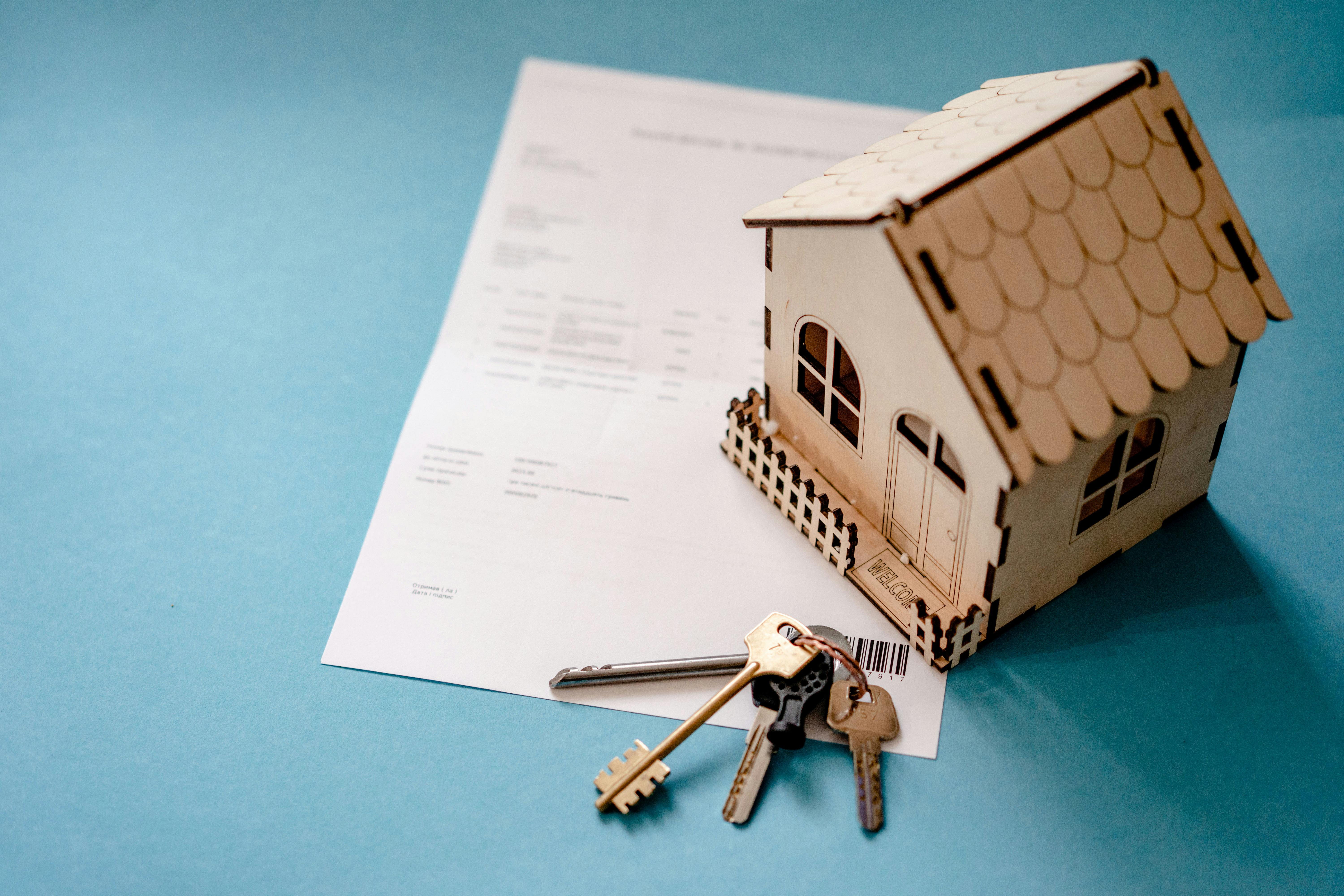 Чем процедура продажи дома с земельным участком отличается от продажи квартиры?