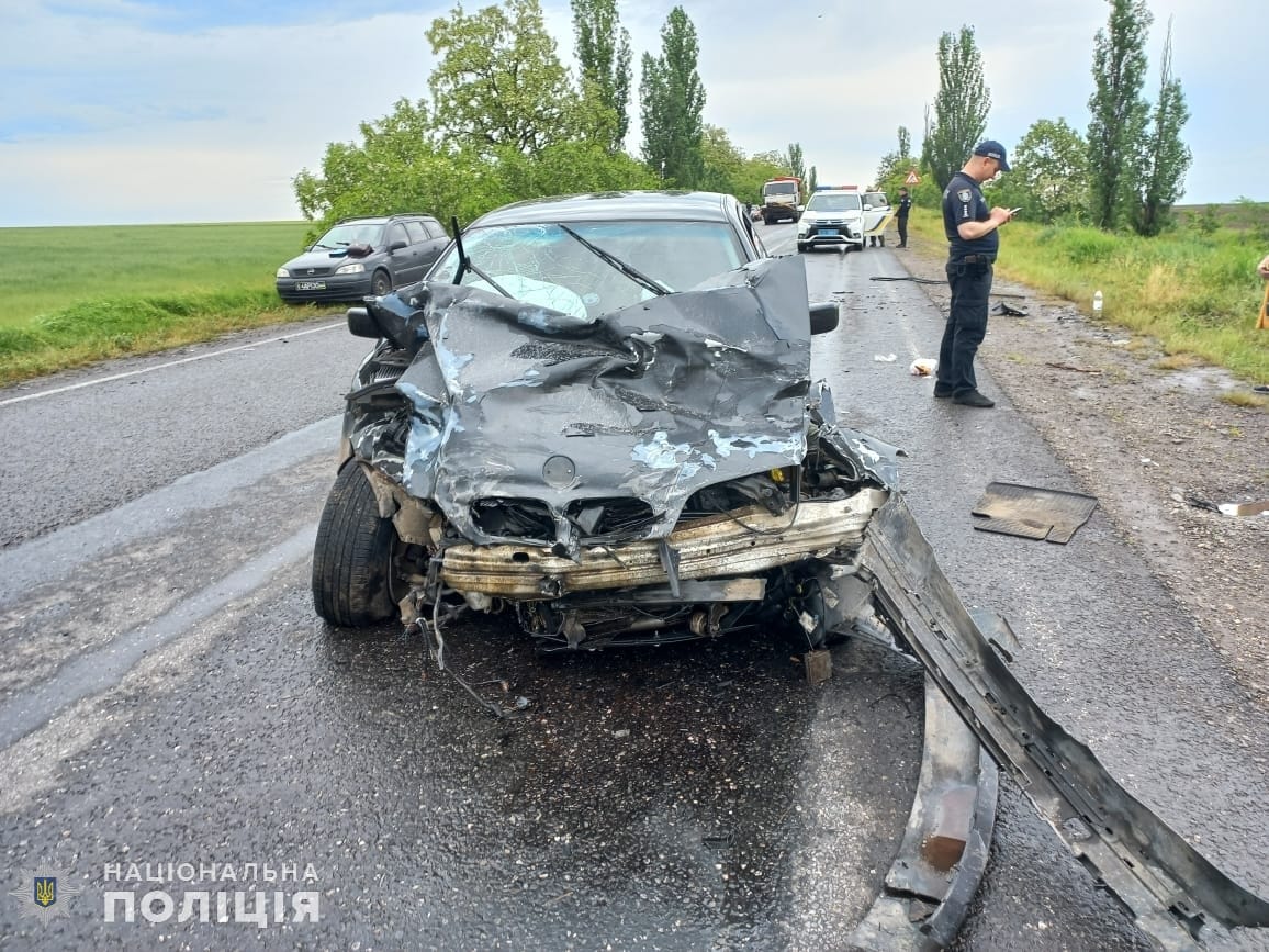 ДТП на трассе «Днепр – Николаев»: двое пострадавших и погибший, один из  водителей был нетрезв