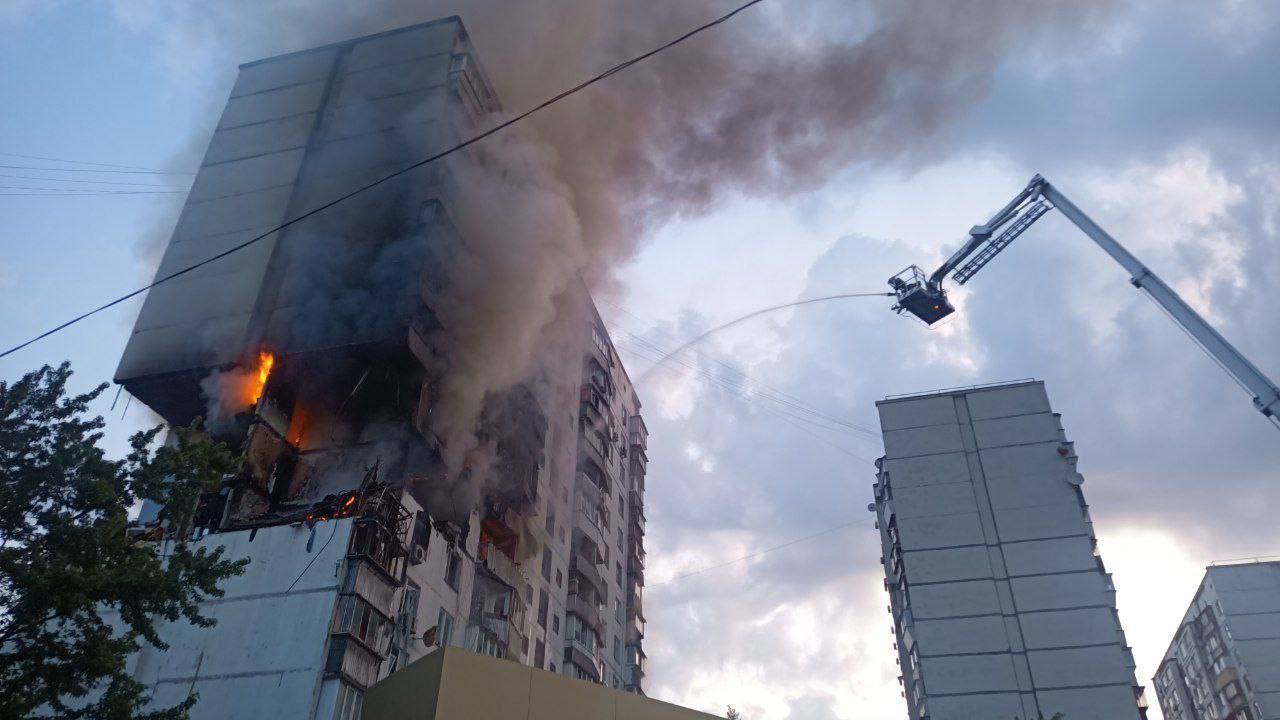 В киевской многоэтажке взорвался газ: двое погибших