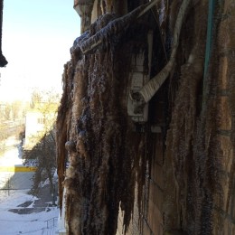 A heating pipe burst in a high-rise building in Mykolaiv (photo of residents)