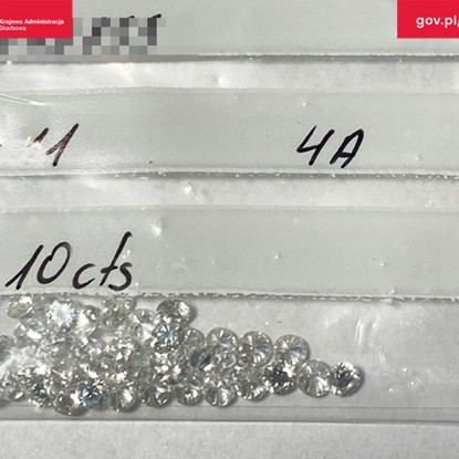 В варшавском аэропорту у украинки изъяли бриллианты стоимостью 14 млн гривен, фото из открытых источников
