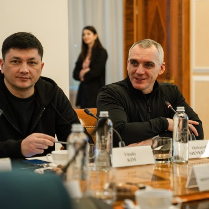 Mayor Oleksandrovych Sienkovych and the head of Mykolayiv OVA Vitaly Kim, photo: Ministry of Community Development, Territories and Infrastructure of Ukraine