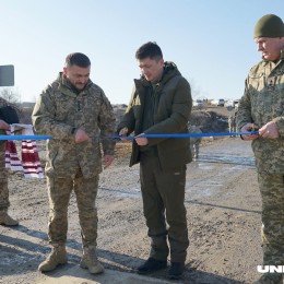 Виталий Ким, Иван Кухта и военные на открытии моста, фото: UNITED24